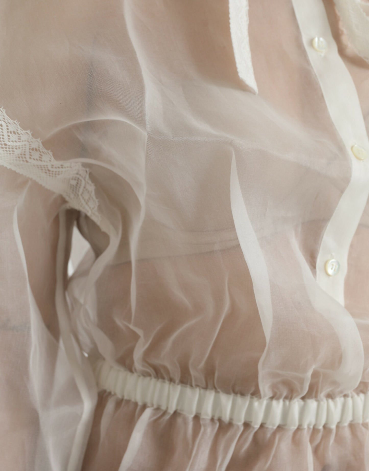 Dolce & Gabbana White Silk Long Sleeves Ascot Collar Top